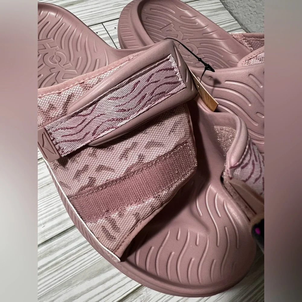 HOKA Ora Luxe Recovery unisex Slide sandals flip flops‎ pink men's size 12 & 13